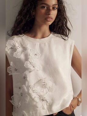 Anthropologie Cream Floral Appliqué Sleeveless vest Tank XS
